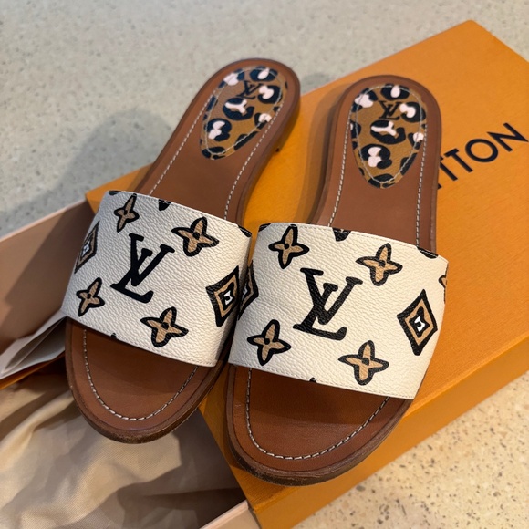 Wild at heart Lv mule sandals 40 eu - Picture 1 of 3